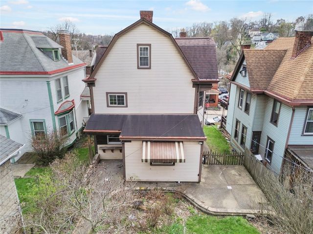 1270 Clairhaven Street, Crafton Heights, PA 15205