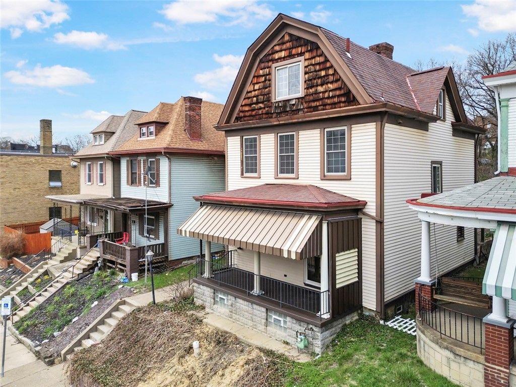 1270 Clairhaven Street, Crafton Heights, PA 15205