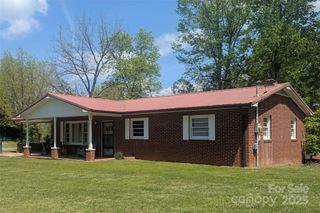 2645 Green Acres Street, Lenoir, NC 28645