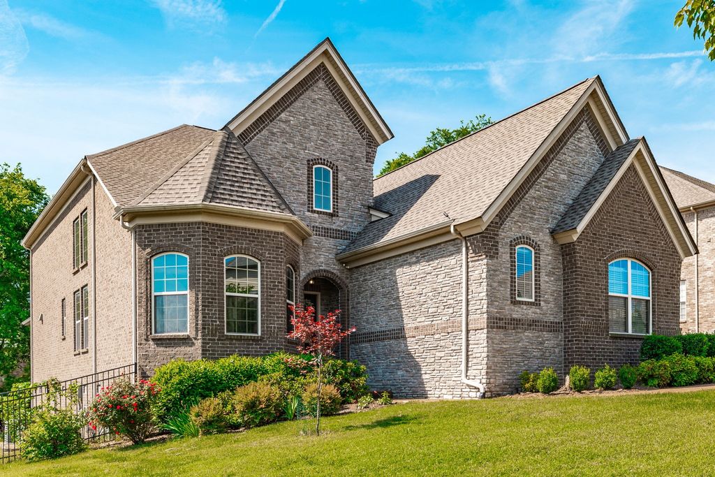 103 Vaughan St, Gallatin, TN 37066