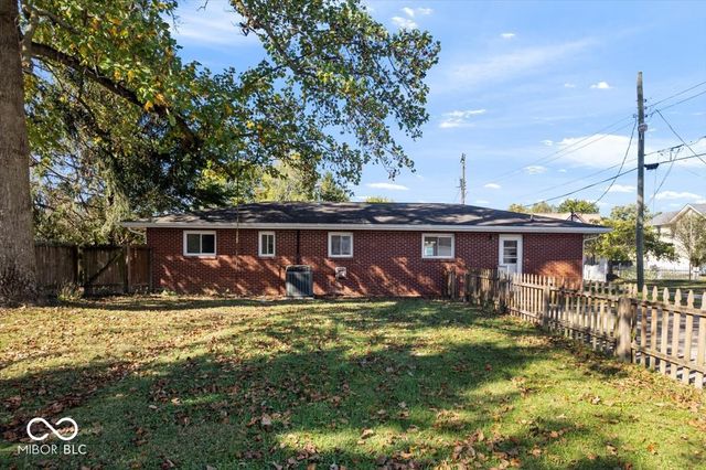 325 N Center Street, Plainfield, IN 46168