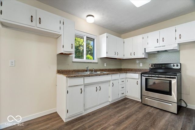 325 N Center Street, Plainfield, IN 46168