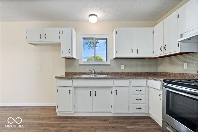 325 N Center Street, Plainfield, IN 46168