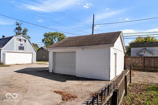 325 N Center Street, Plainfield, IN 46168