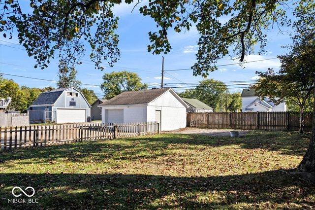 325 N Center Street, Plainfield, IN 46168