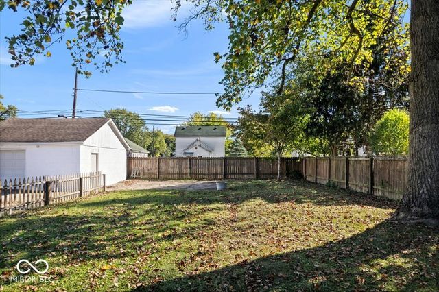 325 N Center Street, Plainfield, IN 46168