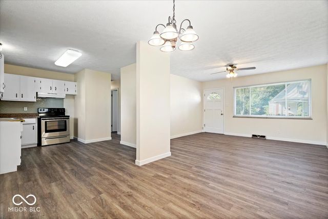 325 N Center Street, Plainfield, IN 46168