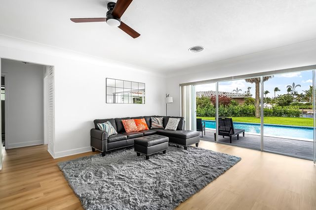 1250 SE 10TH Street, Deerfield Beach, FL 33441