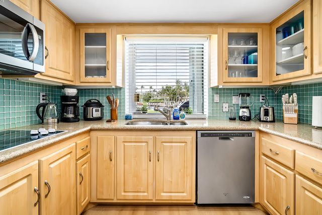 1250 SE 10TH Street, Deerfield Beach, FL 33441