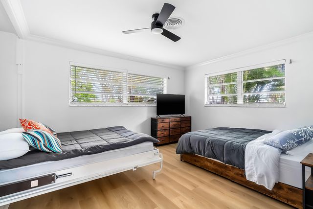 1250 SE 10TH Street, Deerfield Beach, FL 33441