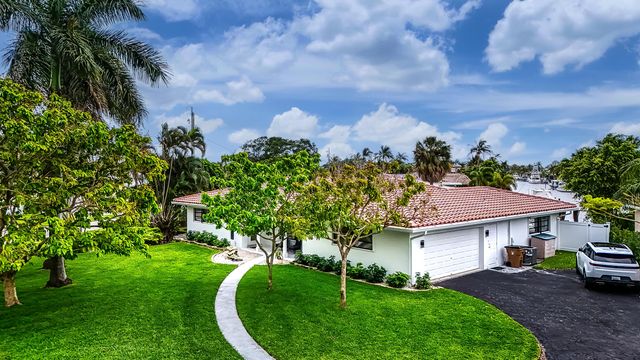 1250 SE 10TH Street, Deerfield Beach, FL 33441