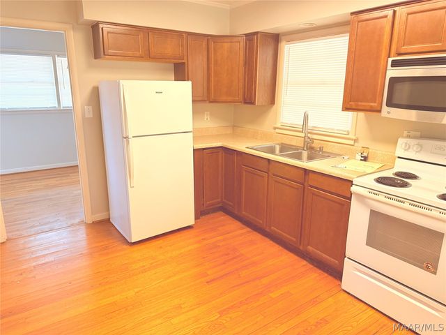 717 Perry Hill Road, Montgomery, AL 36109