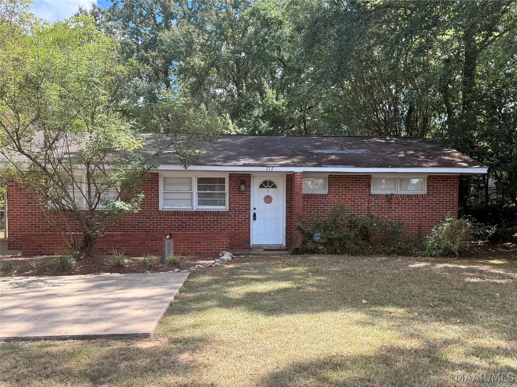717 Perry Hill Road, Montgomery, AL 36109