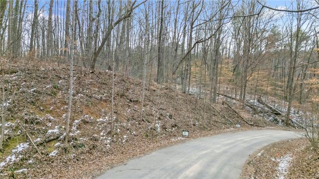 33 Forest Drive, Travelers Rest, SC 29690