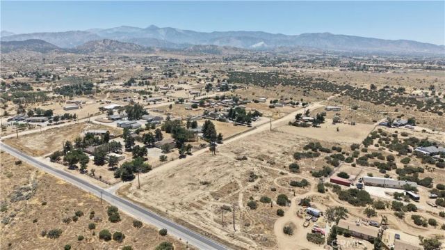 9232 Eaby, Phelan, CA 92371