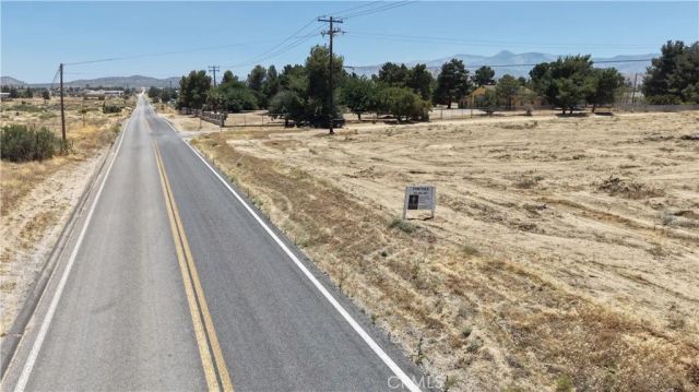 9232 Eaby, Phelan, CA 92371