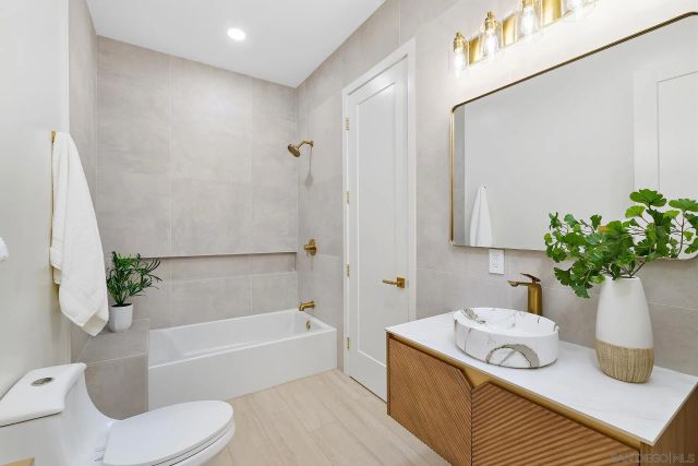 939 Avenida De San Clemente, Encinitas, CA 92024