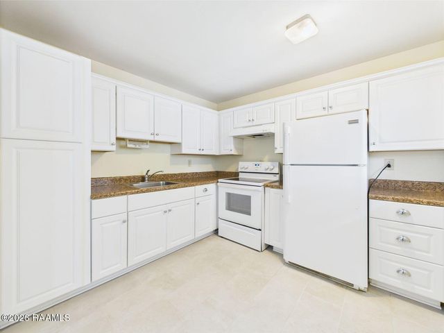 201 S South College Road 212, Lafayette, LA 70503