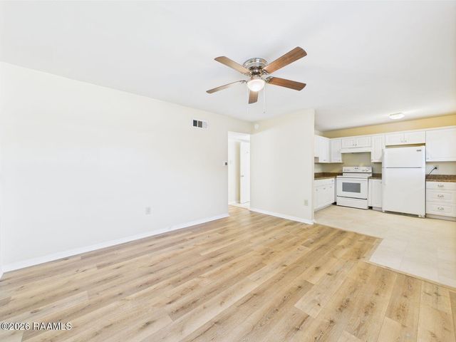 201 S South College Road 212, Lafayette, LA 70503