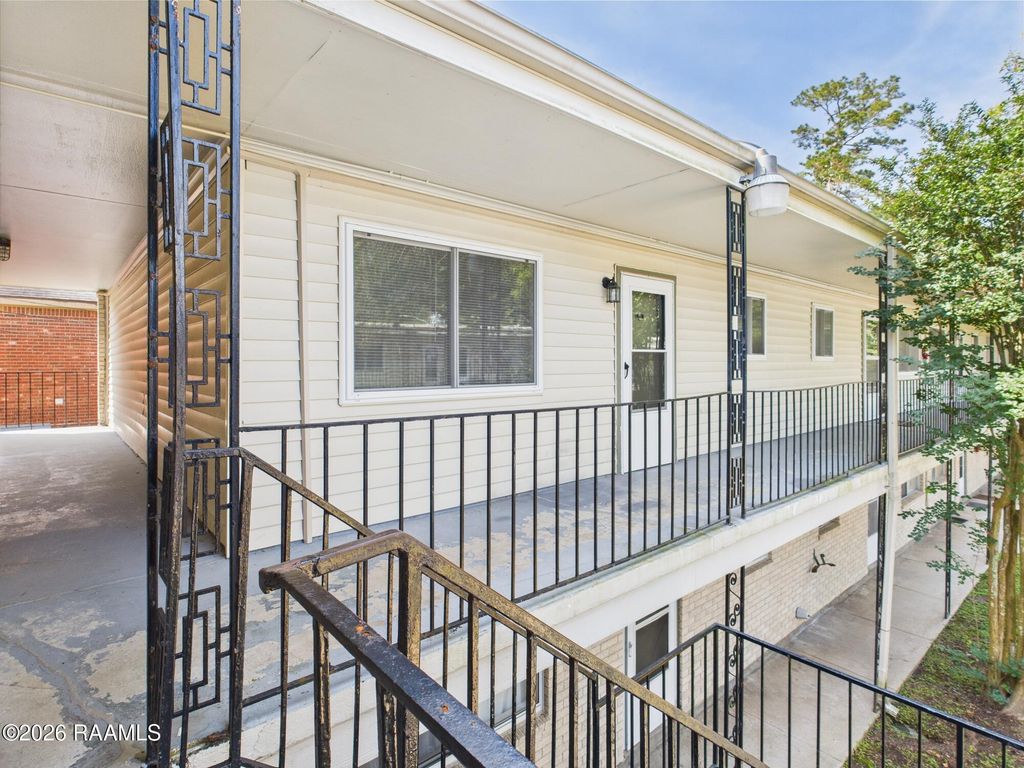 201 S South College Road 212, Lafayette, LA 70503