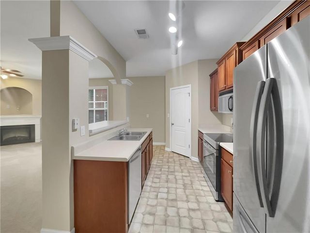 569 Woodland Park Terrace, Lawrenceville, GA 30043