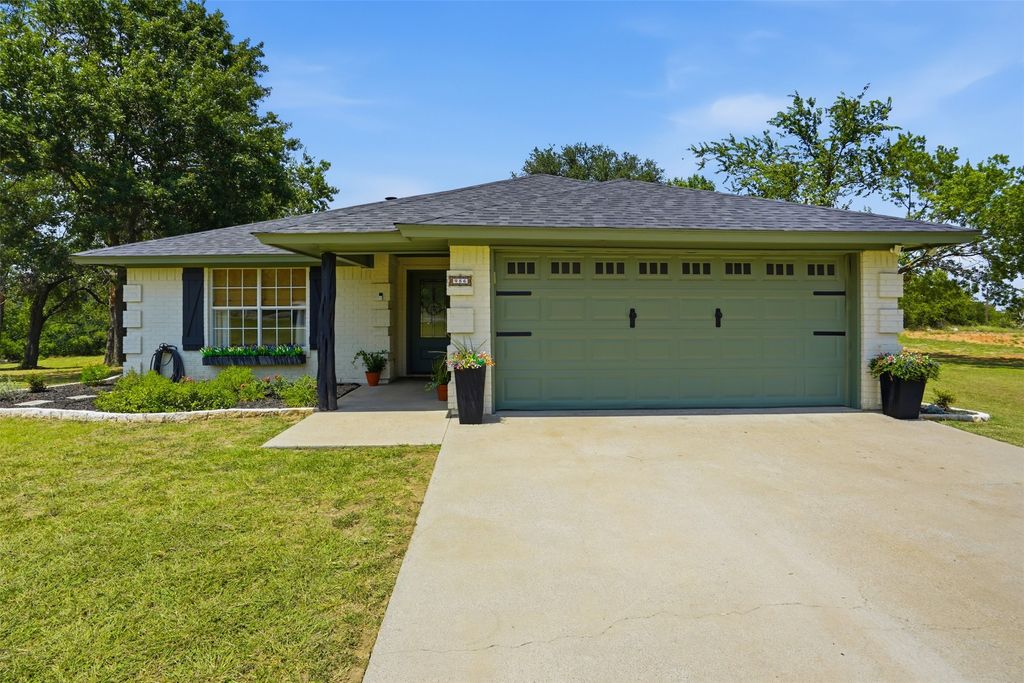 986 Eagles Way, Springtown, TX 76082