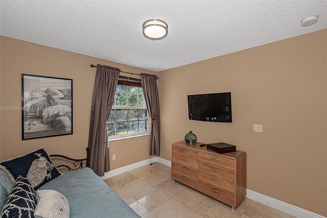 2188 NW 158th Ave, Pembroke Pines, FL 33028