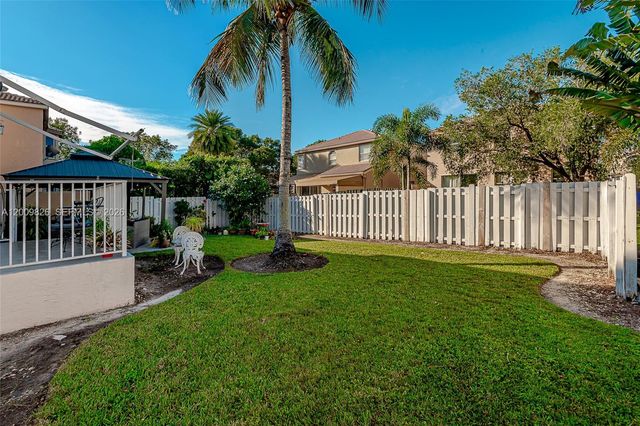 2188 NW 158th Ave, Pembroke Pines, FL 33028