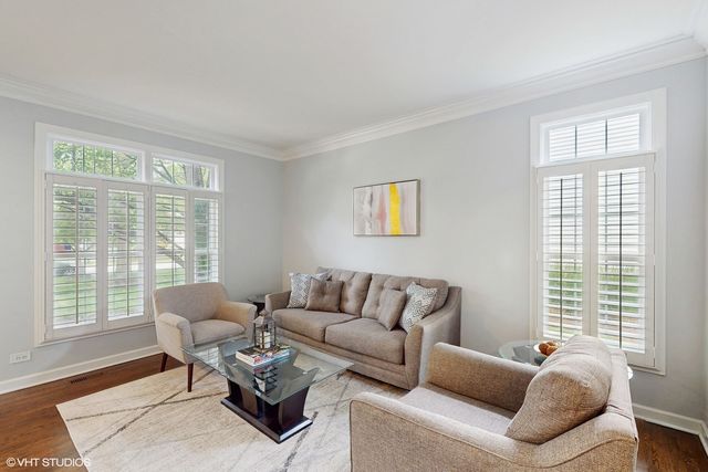 3432 Redwing Drive, Naperville, IL 60564