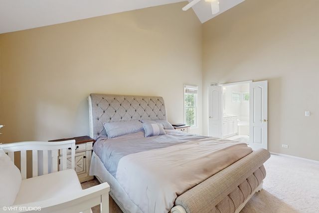 3432 Redwing Drive, Naperville, IL 60564