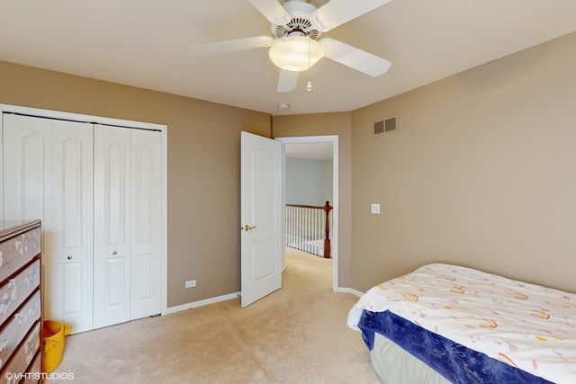 3432 Redwing Drive, Naperville, IL 60564