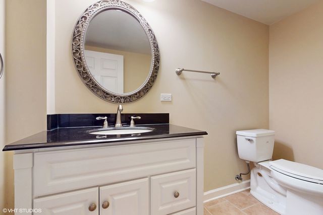 3432 Redwing Drive, Naperville, IL 60564