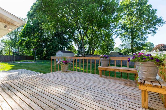 52399 Cavalier Court, South Bend, IN 46635