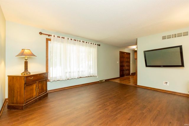 52399 Cavalier Court, South Bend, IN 46635