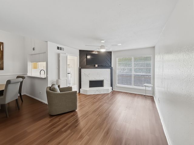 336 Melrose Drive 8A, Richardson, TX 75080