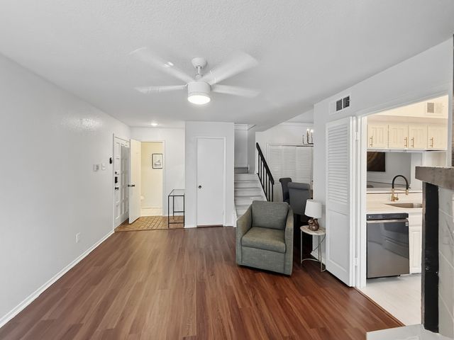 336 Melrose Drive 8A, Richardson, TX 75080