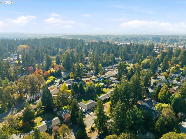 5840 Sw BURMA Rd, Lake Oswego, OR 97035