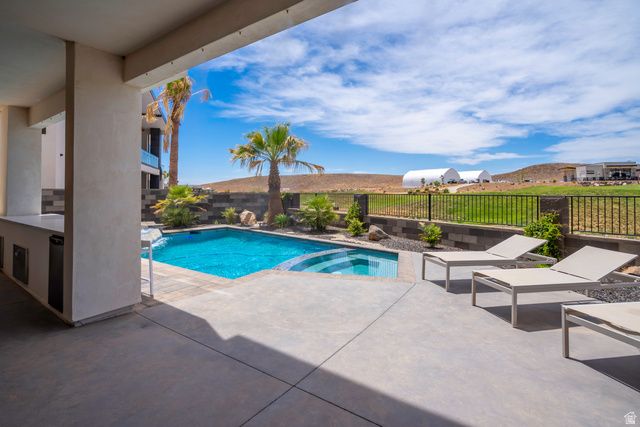 3606 S CYPRESS RD, Hurricane, UT 84737