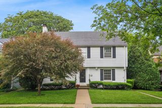 3130 Thayer Street, Evanston, IL 60201