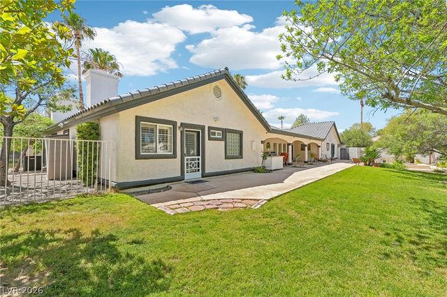 1700 Charles Lam Court, Las Vegas, NV 89117
