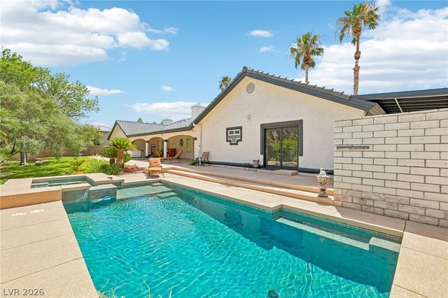 1700 Charles Lam Court, Las Vegas, NV 89117