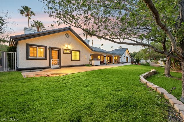 1700 Charles Lam Court, Las Vegas, NV 89117