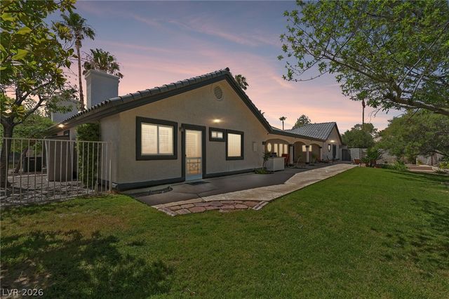 1700 Charles Lam Court, Las Vegas, NV 89117