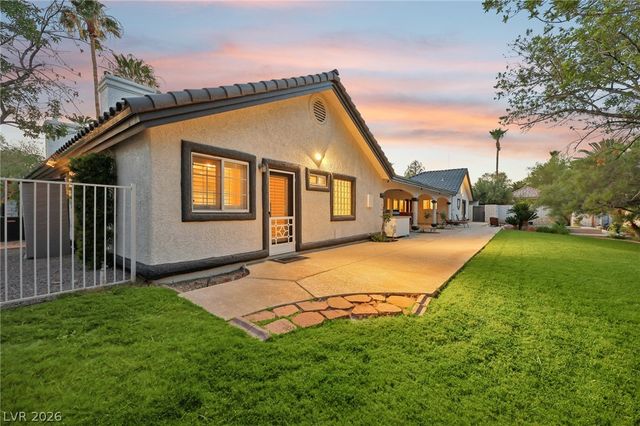 1700 Charles Lam Court, Las Vegas, NV 89117