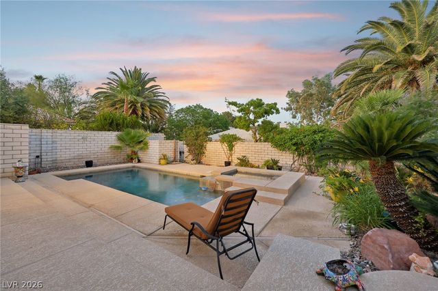 1700 Charles Lam Court, Las Vegas, NV 89117