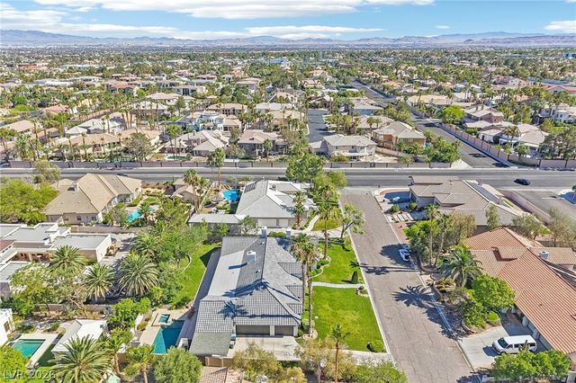1700 Charles Lam Court, Las Vegas, NV 89117