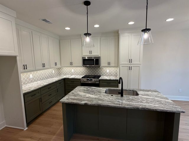 1 Woodhaven Ct., Jacksonville, AR 72076