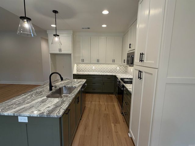 1 Woodhaven Ct., Jacksonville, AR 72076