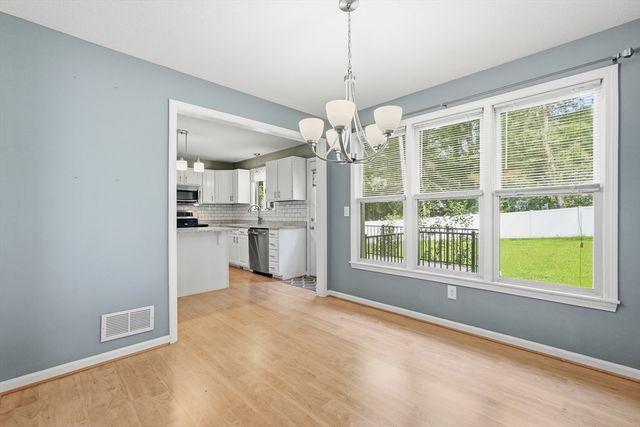 27 Judy Ln, East Longmeadow, MA 01028