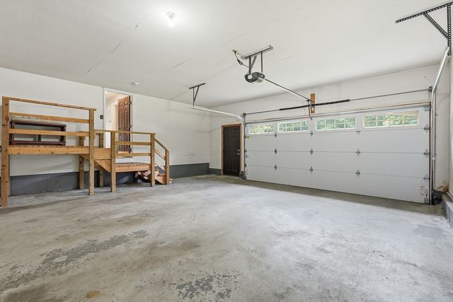 27 Judy Ln, East Longmeadow, MA 01028